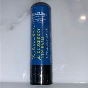 New Sealed C.O. Bigelow Blueberry Lemon Lip balm 🍋